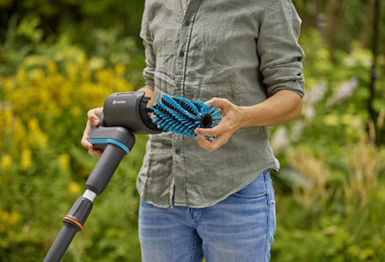 Load image into Gallery viewer, GARDENA Accu-multireiniger AquaBrush Patio 03 18V P4A set