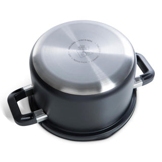 ギャラリービューアに画像をロードする, Bk flow cool black soeppan 24cm - 6.5l - zonder pfas-vrije antikleeflaag - inductie kookpan - rvs kookpan - veilig afgietsysteem - ovenbestendig tot 160°c - met deksel - zilver