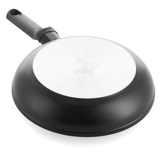 Afbeelding laden in galerijviewer, Bk easy induction koekenpan 24cm - pfas-vrije antikleeflaag - koekenpan inductie - keramische pan - ovenbestendig tot 160°c - koudgrepen - zwart