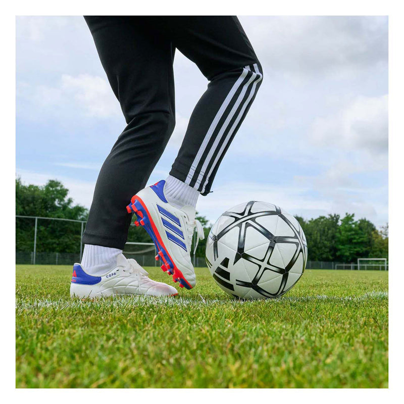 Load image into Gallery viewer, Volare adidas starlancer voetbal - wit zwart