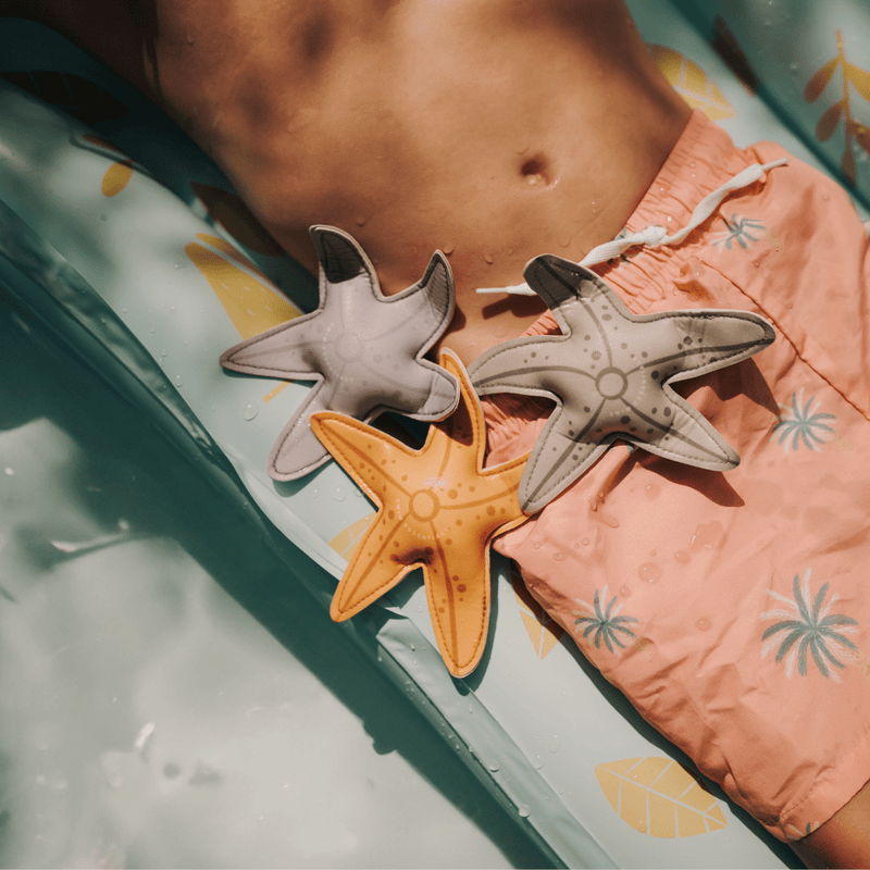 Laden Sie das Bild in Galerie -Viewer, Bubbles | meerkleurig opduik speelgoed sea stars