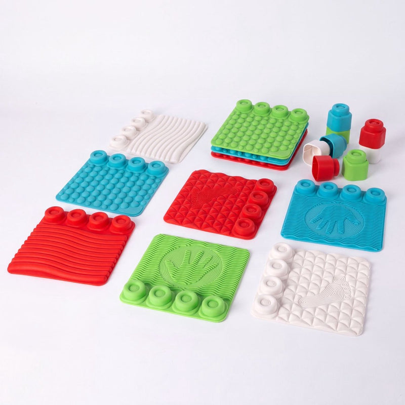 Afbeelding laden in galerijviewer, Clementoni soft clemmy - sensory path - sensorisch speelgoed - speelkleed - baby blokken en speelmat - met zachte foam stapelblokken - 6 - 36 maanden