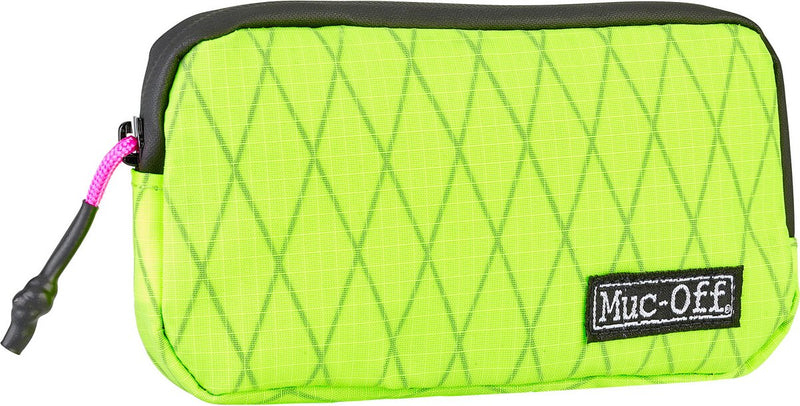 Afbeelding laden in galerijviewer, Muc-off essentials case rainproof hi vis