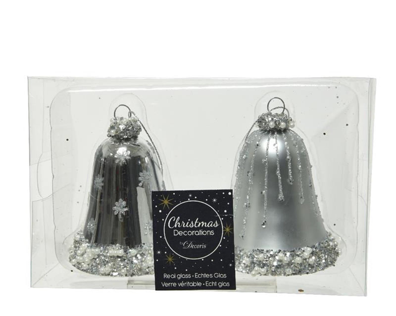 Cargue la imagen en el visor de la galería, Decoris glazen kerstornamenten in vorm van gedecoreerde klokjes dia 6.5cm x 8 cm zilver