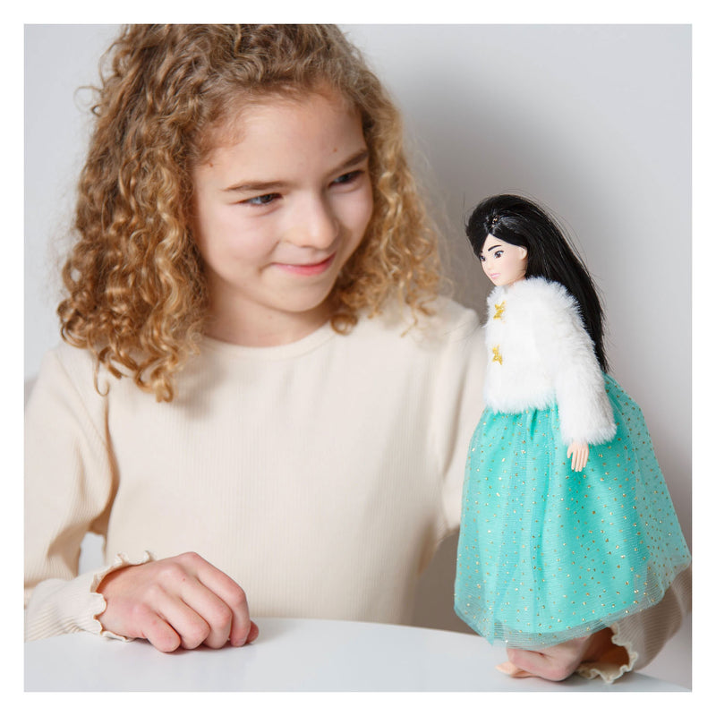 Load image into Gallery viewer, Heless pluche jasje yuki met tule rok voor modepoppen - 29cm