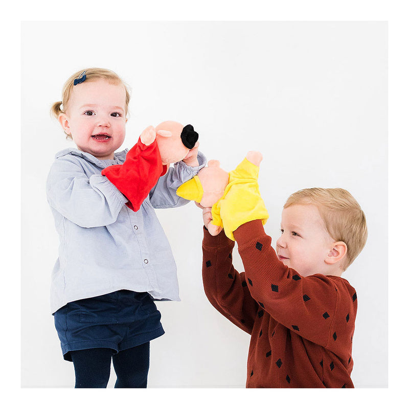 Afbeelding laden in galerijviewer, Bambolino bumba stoffen handpop knuffel - peuter kleuter - 1 jaar, 2 jaar, 3 jaar, 4 jaar - toys - studio 100 cadeau tip