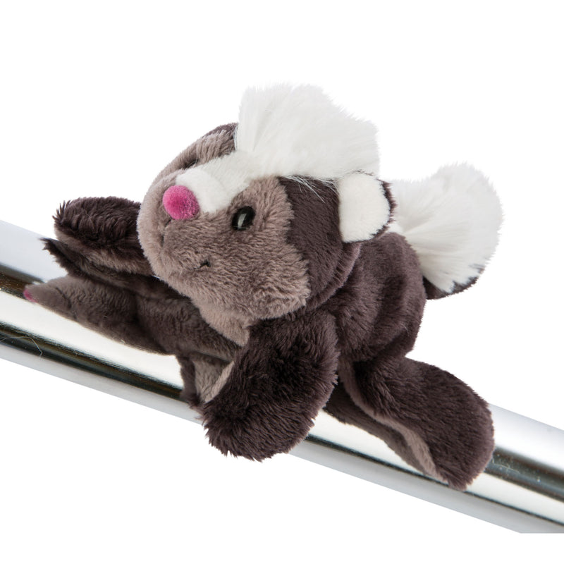 Load image into Gallery viewer, Nici Magnici Pluchen Knuffel Stinkdier Chiala Skunk, 12cm