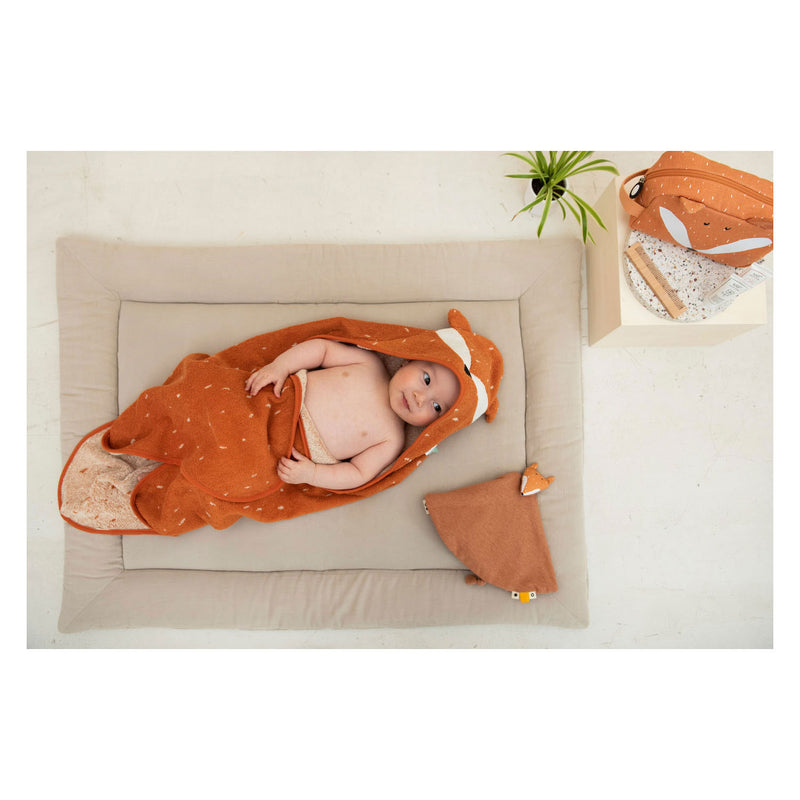 Load image into Gallery viewer, Trixie Badcape Mr. Fox, 75x75cm