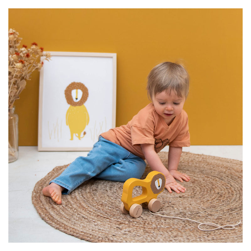 Afbeelding laden in galerijviewer, Trixie houten trekspeeltje - mr. lion - voor de eerste stapjes - babyspeelgoed - voor jongens meisjes - leeuw