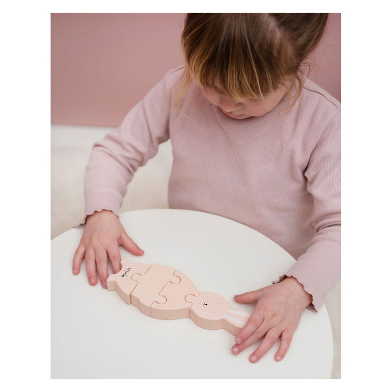 Load image into Gallery viewer, Trixie Houten Dierenvormenpuzzel Mrs. Rabbit, 4st.