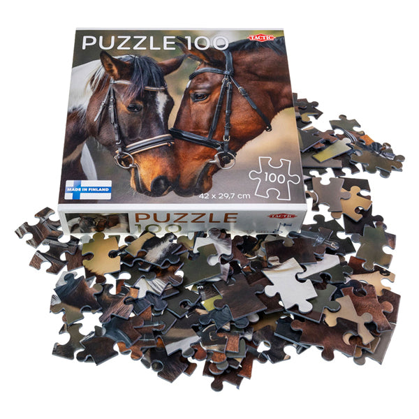 Afbeelding laden in galerijviewer, Tactic horses in love – puzzel – 100 stukjes – warm dierenportret van paarden – strak en rustgevend ontwerp – hoogwaardige scandinavische kwaliteit