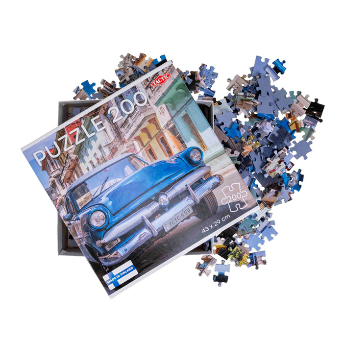 Afbeelding laden in galerijviewer, Tactic vintage car in havana – puzzel – 200 stukjes – klassieke auto en stadsbeeld – strak en rustgevend ontwerp – hoogwaardige scandinavische kwaliteit