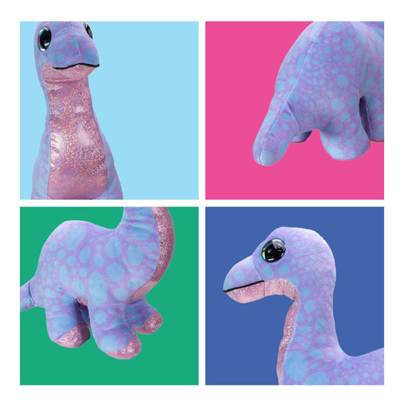 Afbeelding laden in galerijviewer, Lumo stars knuffel dino brontosaur paars 15cm pluche speelgoed.