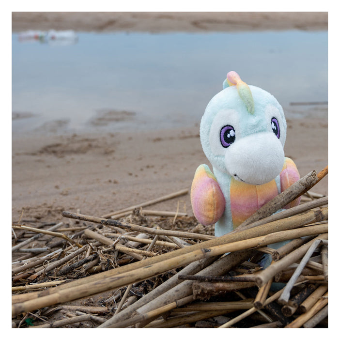 Chargez l'image dans la visionneuse de la galerie, Tactic save the sea zeepaard matilda –duurzame knuffel 20x10x5 cm– gemaakt van 4-7 gerecyclede pet flessen – inclusief adoptiecertificaat – educatief speelgoed vanaf 0 jaar – ecologisch pluche – 100% recyclebaar – bescherm de zee – met gratis app