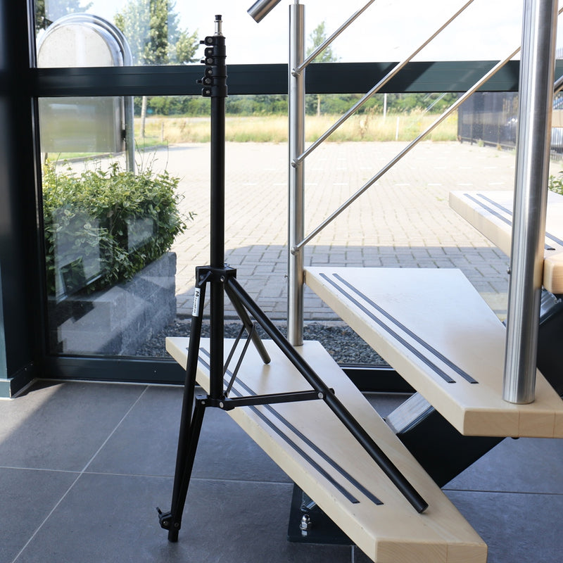 ギャラリービューアに画像をロードする, Falcon eyes lampstatief met verstelbare poot l-2440a b 240 cm
