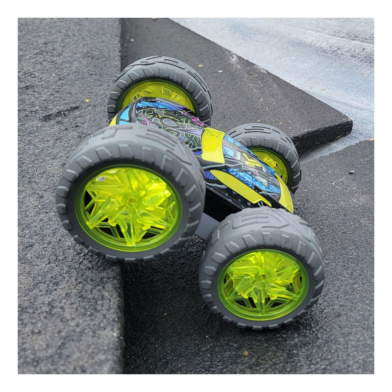 Afbeelding laden in galerijviewer, Exost rc 360 cross flash stuntauto groen 1:18 - flashing wheels - incl. oplaadbare batterij - rc auto