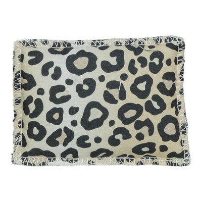 Load image into Gallery viewer, Trixie speelkussen leo panterprint met valeriaan assorti