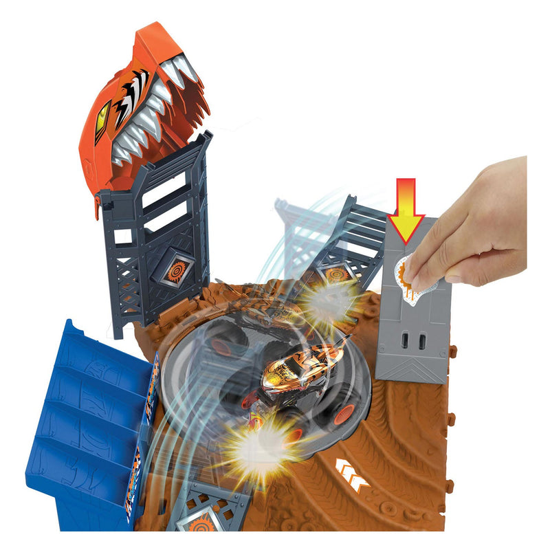 Load image into Gallery viewer, Hot Wheels Monster Trucks Arena Smash Spin-out Speelset