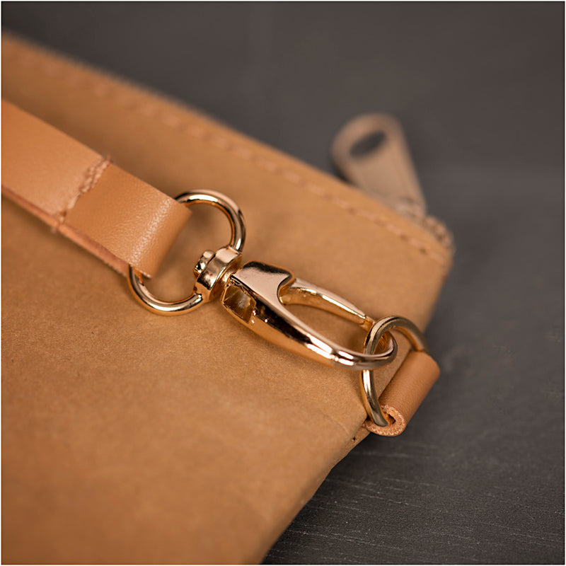 Load image into Gallery viewer, Creativ company https: www.cchobby.nl faux-leather-clutch-h-18-cm-l-21-cm-350-gr-lichtbruin-1-stuk