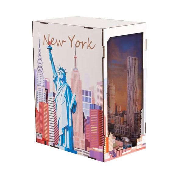 Load image into Gallery viewer, Revell tiny adventures book nook new york - 221dlg.