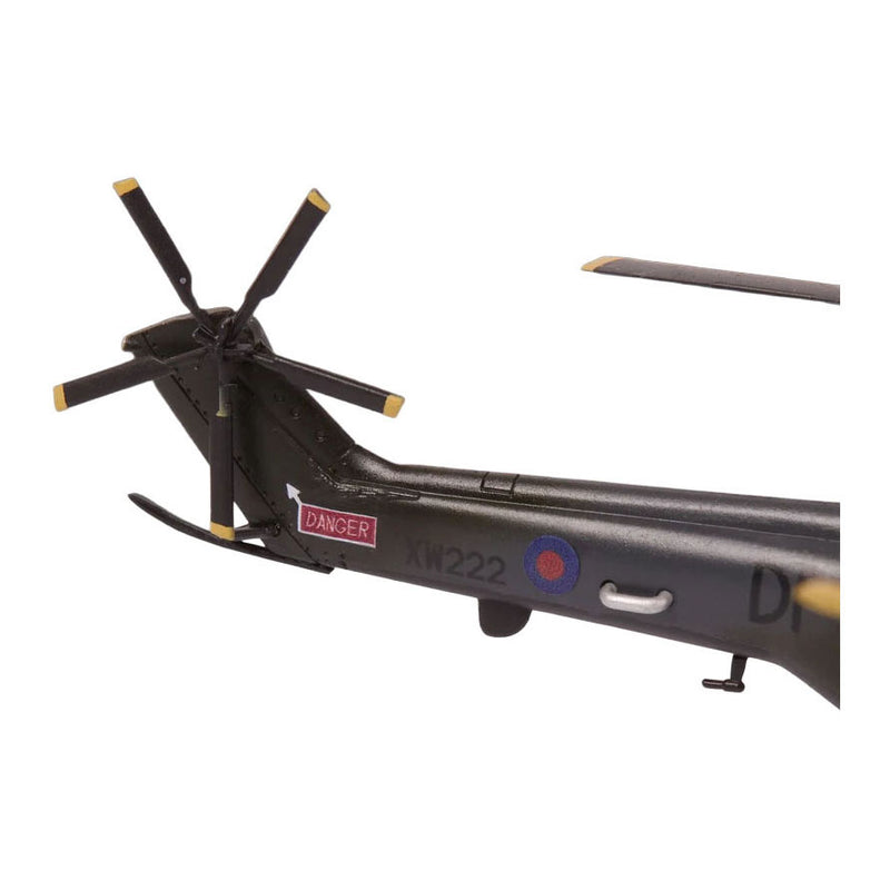 Load image into Gallery viewer, Revell modelbouwpakket westland puma hc.1 1:144 - 70dlg.