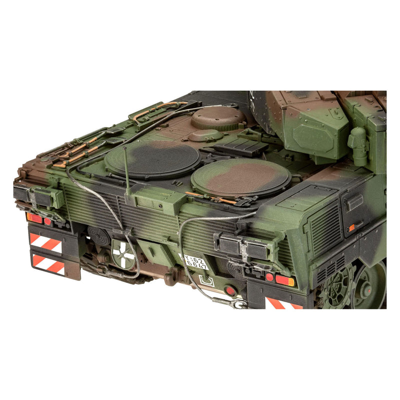 Afbeelding laden in galerijviewer, Revell modelbouwpakket leopard 2a7a1 1:35 - 392dlg.