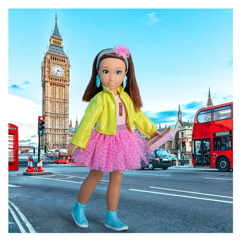 Afbeelding laden in galerijviewer, Corolle modepop zoé london fashion week set - pop met accessoires.