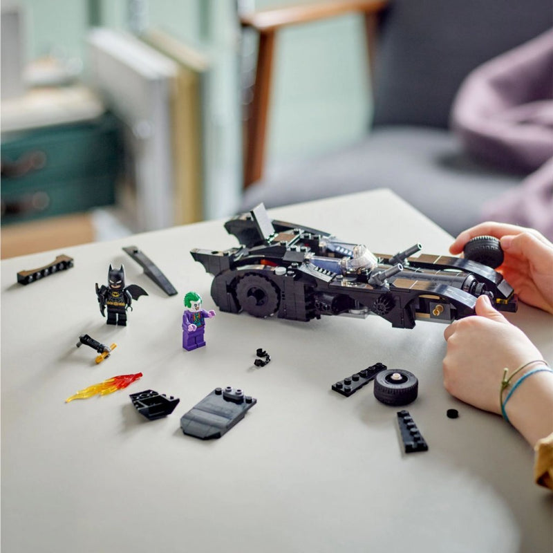 Load image into Gallery viewer, Lego Super Hero 76224 Batmobile vs The Joker Achtervolging