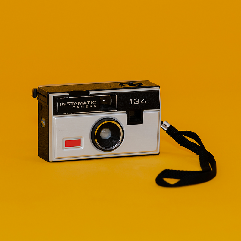 Load image into Gallery viewer, Superior achtergrondpapier 14 forsythia yellow 1,35 x 11m