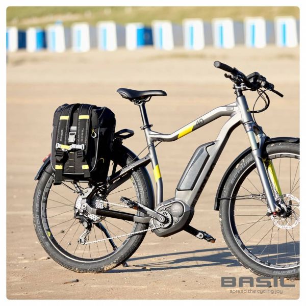 Afbeelding laden in galerijviewer, Basil Miles Daypack - sportieve fietstas - unisex - zwart lime