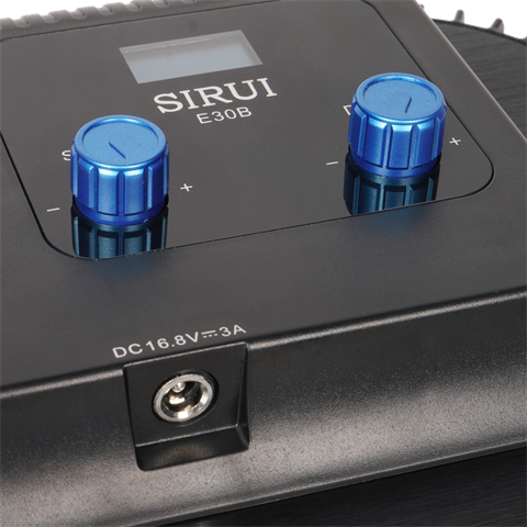 Load image into Gallery viewer, Sirui bi-color led video paneel e30b