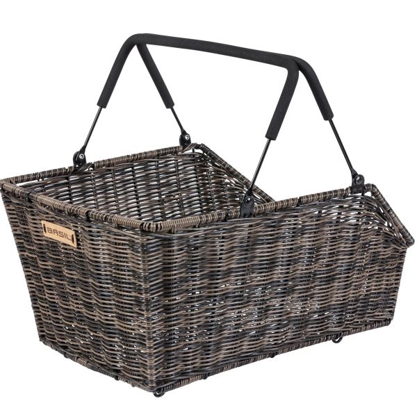 Load image into Gallery viewer, Basil fietmand cento rattan look met mik bevestiging 22 liter 41 x 25 x 12 cm - bruin