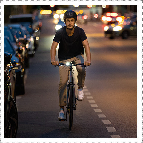 Load image into Gallery viewer, Sigma aura 30 koplamp led 30 lux batterij zwart 15950