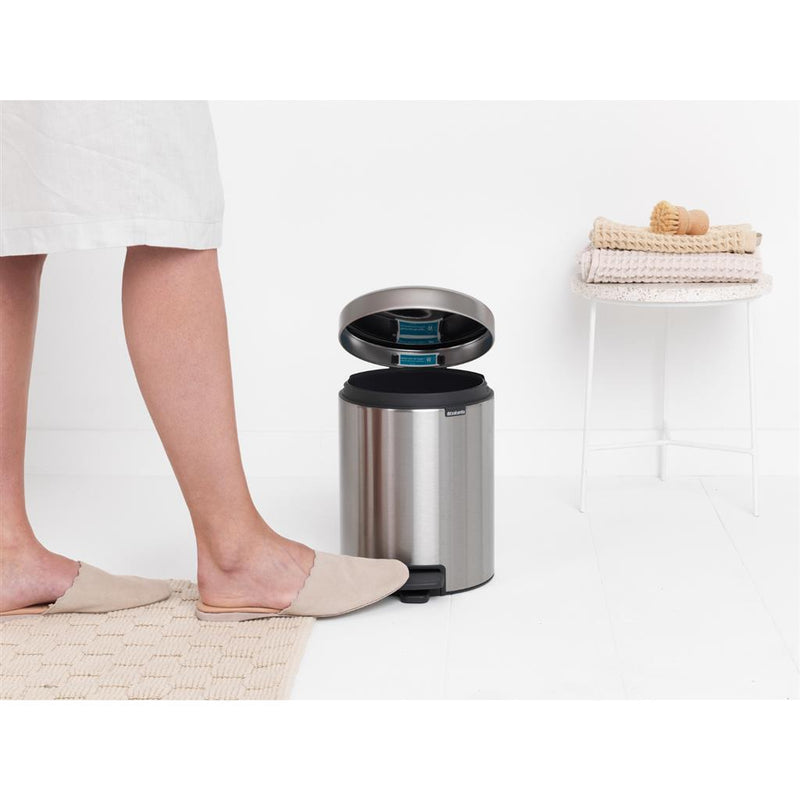 Afbeelding laden in galerijviewer, Brabantia newicon pedaalemmer 5l mat staal