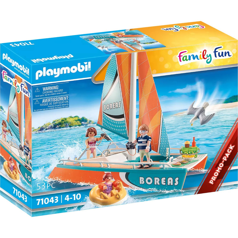 Load image into Gallery viewer, Playmobil Family Fun Catamaran 71043