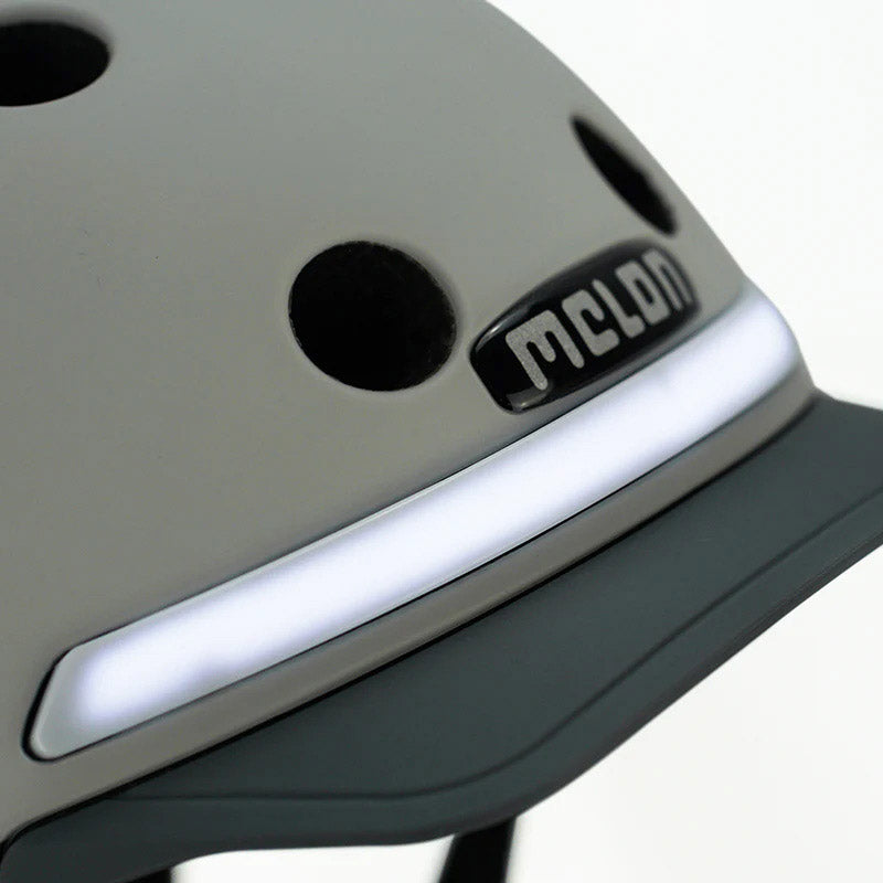 Load image into Gallery viewer, Melon helm met verlichting e-series metropolis m-l