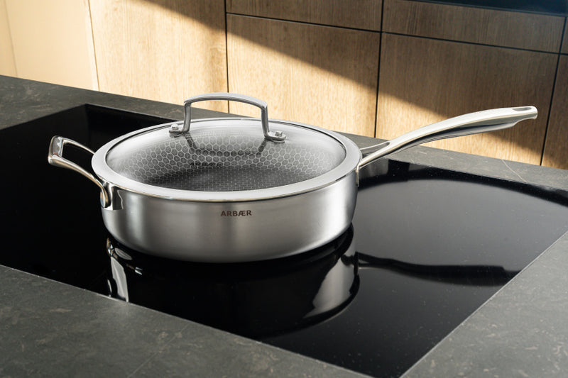 Load image into Gallery viewer, Arbaer hapjespan inductie ø 28 cm met honingraat anti-aanbaklaag met deksel