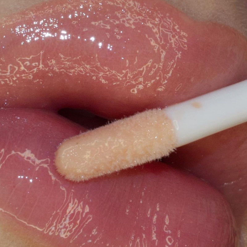 Load image into Gallery viewer, Claresa volumizing lipgloss chill out 11 out of gear 5ml