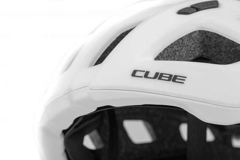 Laden Sie das Bild in Galerie -Viewer, Cube road race - road bike helmet