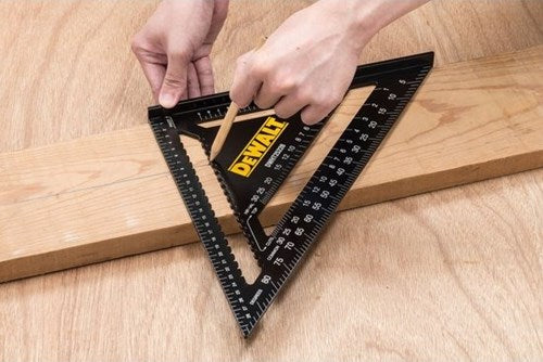 Load image into Gallery viewer, Dewalt dwht25228-0 bouwdriehoek | speed square | 300 mm | metrisch - dwht25228-0