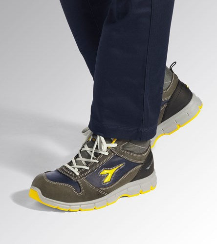 Laden Sie das Bild in Galerie -Viewer, Diadora werkschoen run mid 181155 s3s c4906 | castle rock insignia blue c4906 | maat 46 - 8053607617685