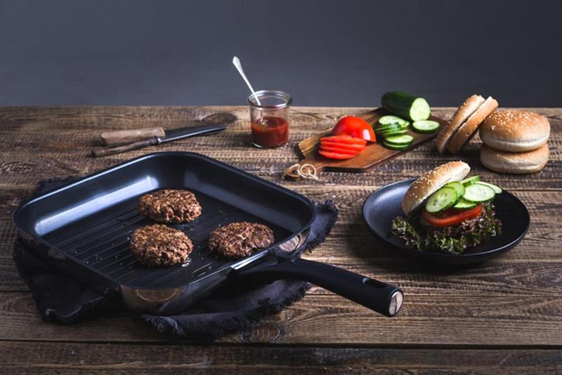 Load image into Gallery viewer, Pyrex expert touch grill 28cm