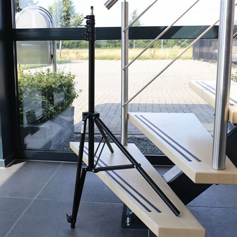 Load image into Gallery viewer, Falcon Eyes Lampstatief met Verstelbare Poot L-2440A B 240 cm