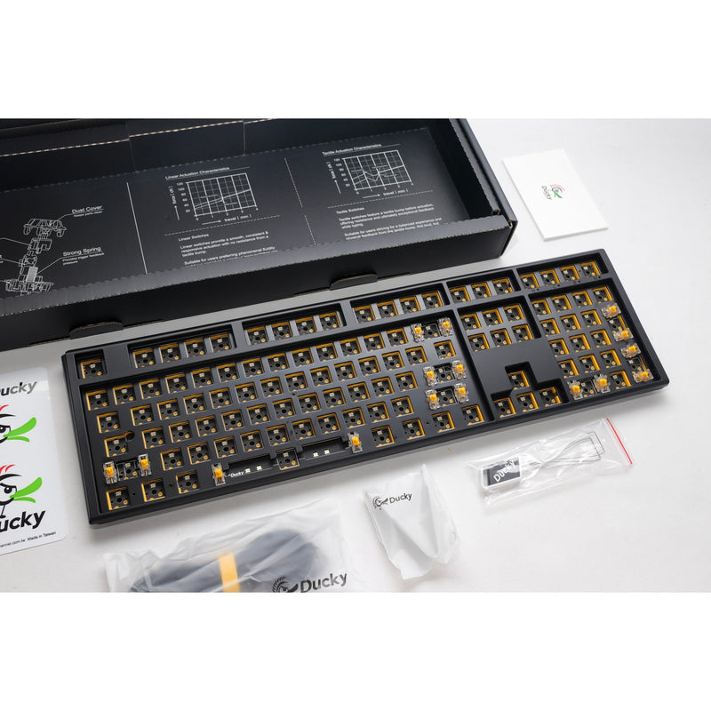 Load image into Gallery viewer, Ducky one 3 ansi layout barebone, toetsenbord (zwart zwart, us lay-out, rgb leds, hot swap, barebone)