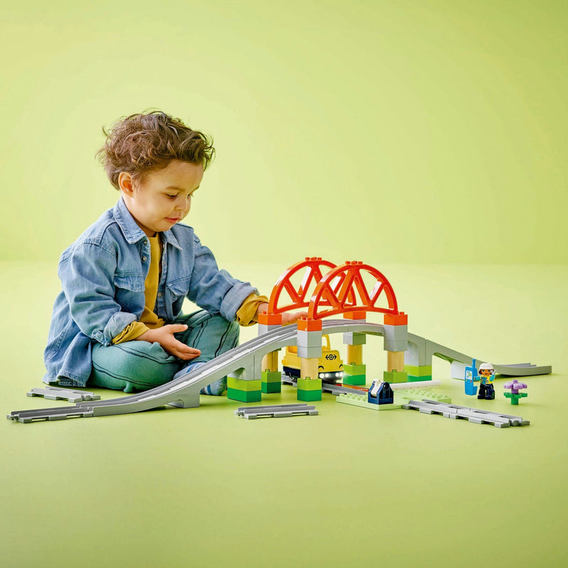 Load image into Gallery viewer, Lego duplo town 10426 treinbrug en rails uitbreidingsset
