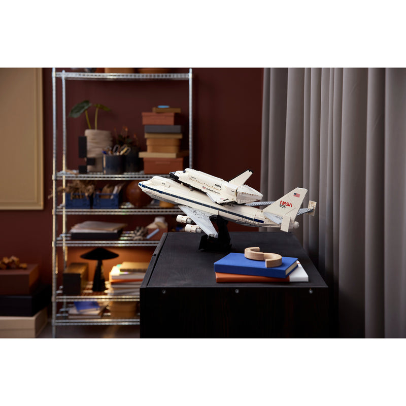 Laden Sie das Bild in Galerie -Viewer, Lego ® icons shuttle carrier aircraft - 10360