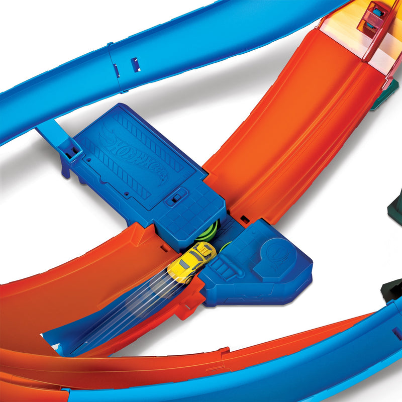 Load image into Gallery viewer, Hot wheels massive loop mayhem track set racebaan