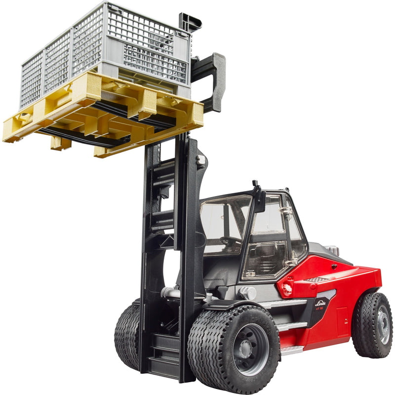 Load image into Gallery viewer, Bruder linde ht160s heftruck met pallet en 3 palletkooien modelvoertuig (02513)