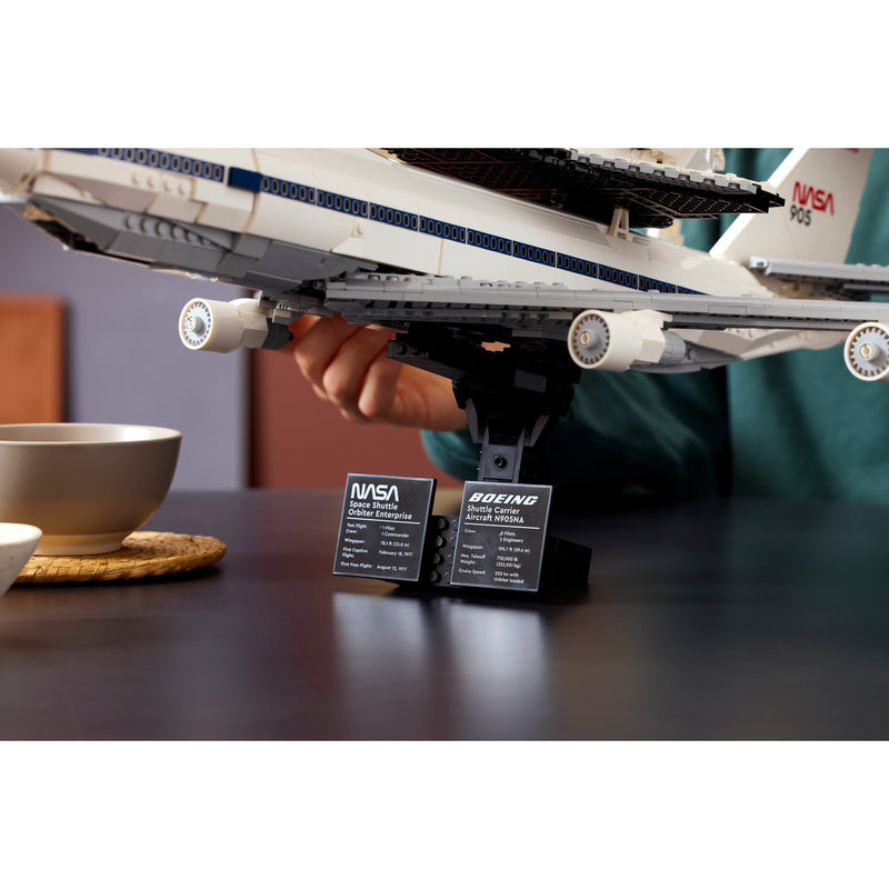 Laden Sie das Bild in Galerie -Viewer, Lego ® icons shuttle carrier aircraft - 10360