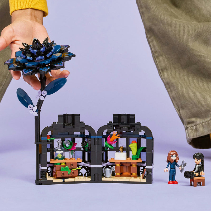 ギャラリービューアに画像をロードする, Lego ® wednesday zwarte dahlia - 76784